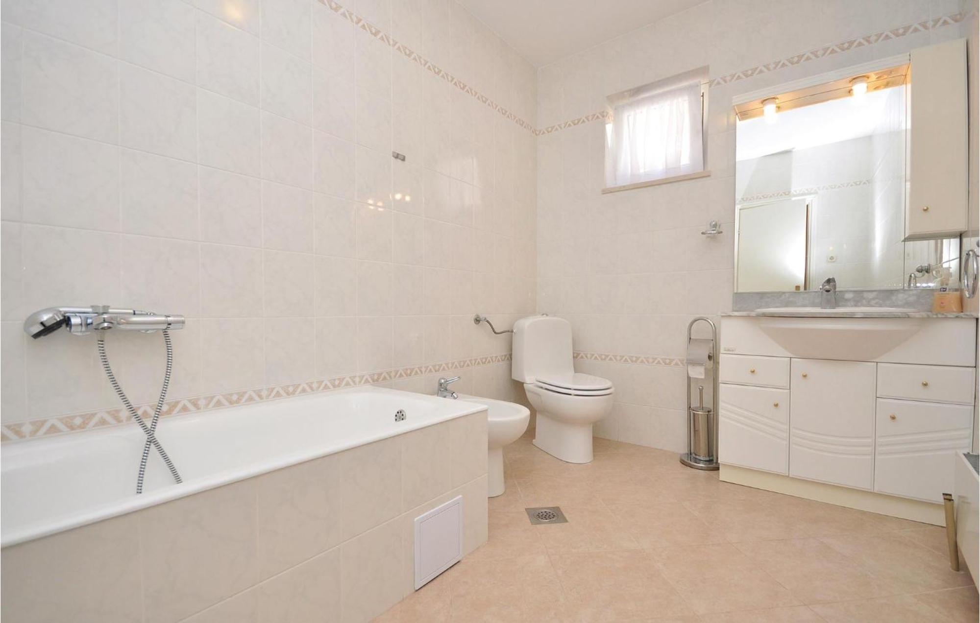 3 Bedroom Awesome Apartment In Pucisca Exterior foto