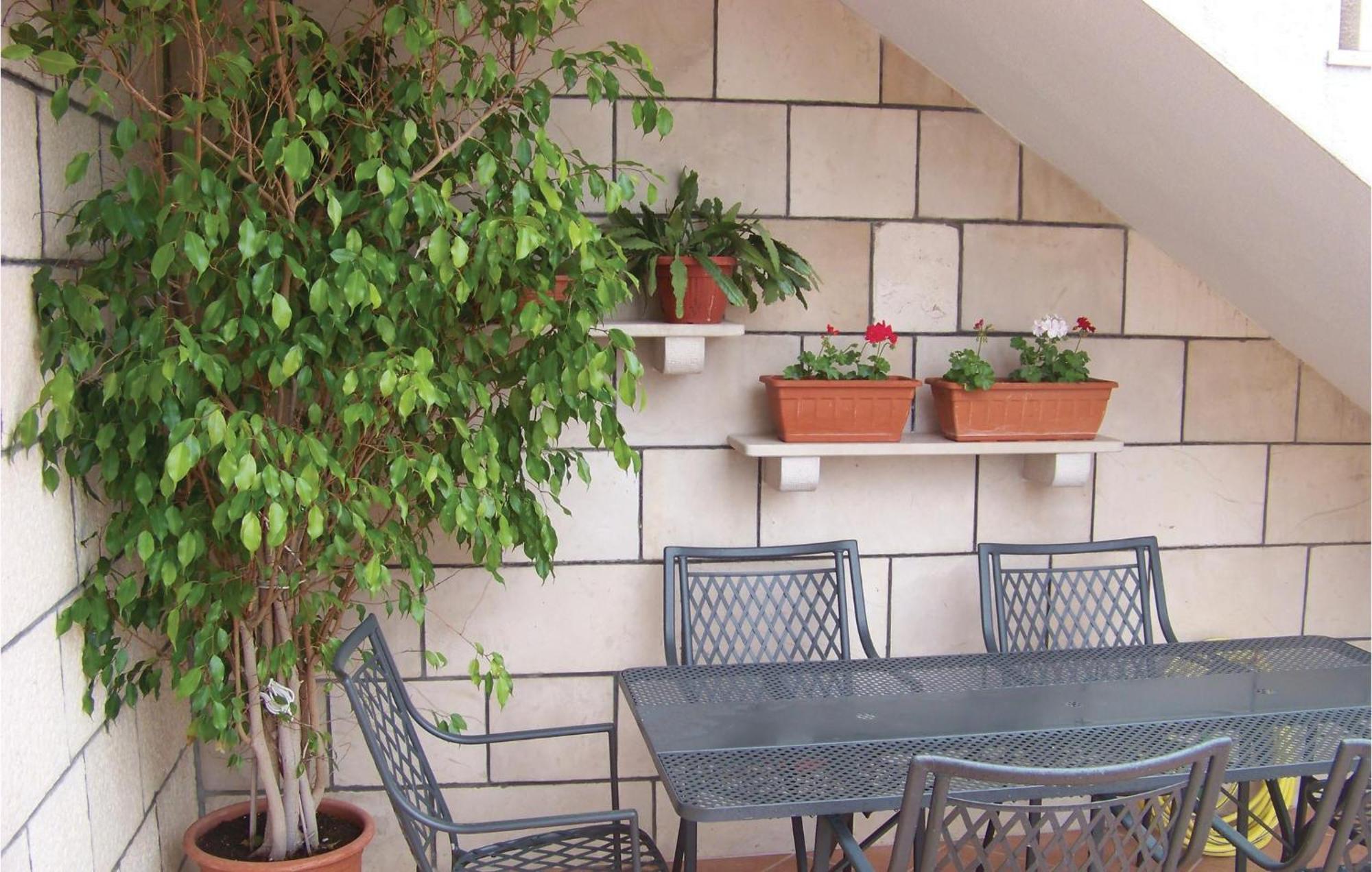 3 Bedroom Awesome Apartment In Pucisca Exterior foto