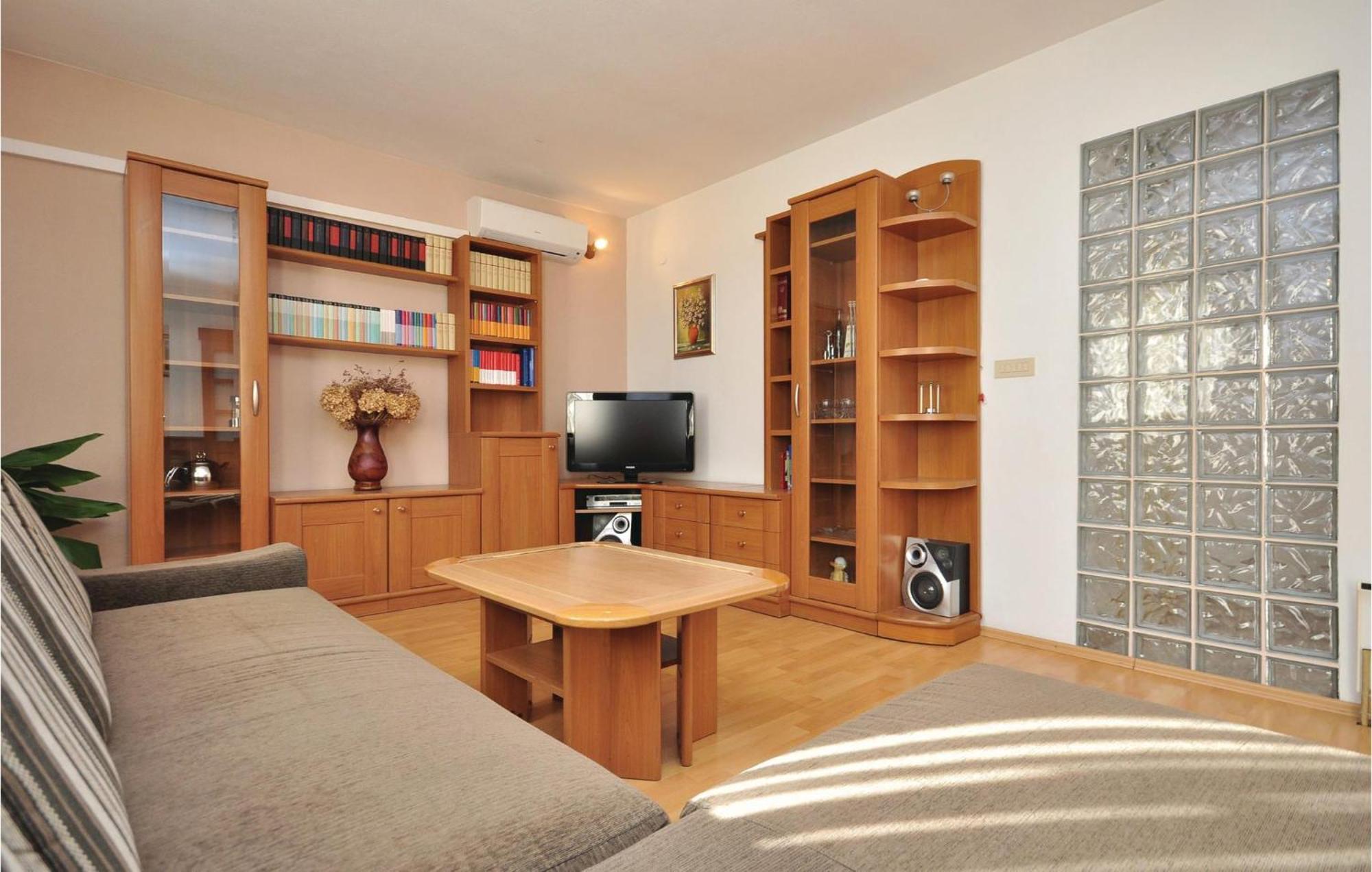 3 Bedroom Awesome Apartment In Pucisca Exterior foto