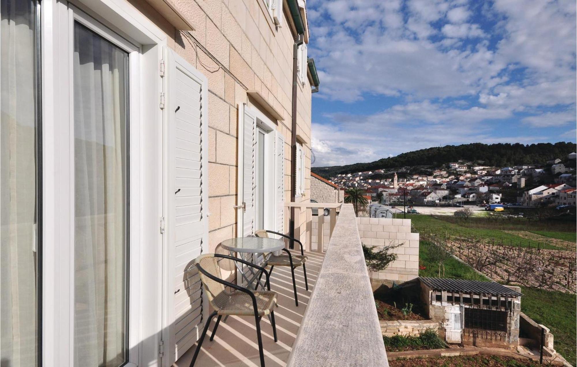 3 Bedroom Awesome Apartment In Pucisca Exterior foto